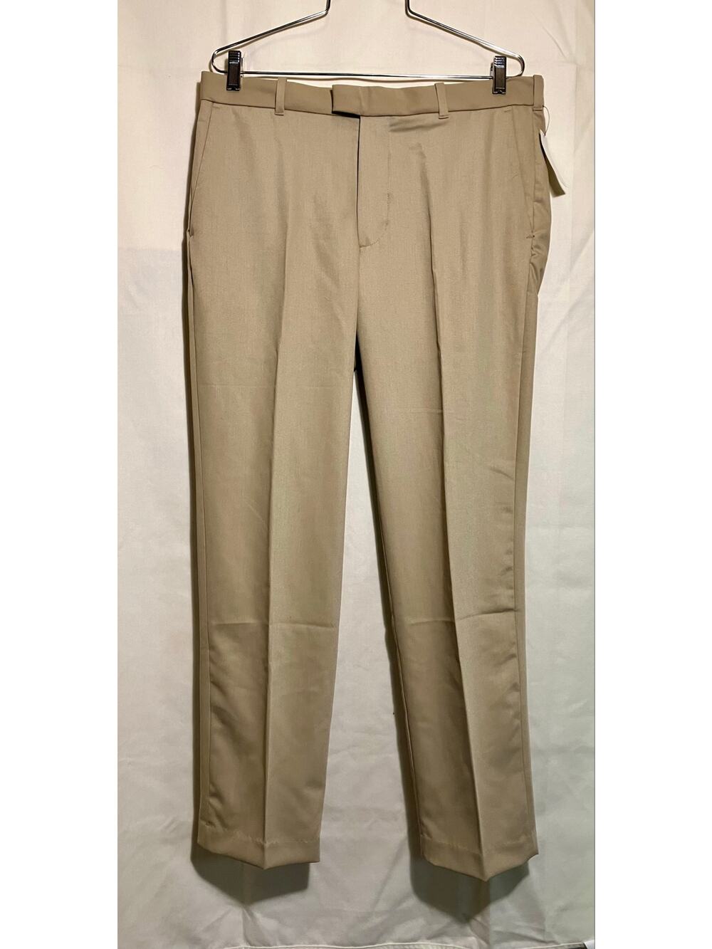 Van Heusen Khaki Dress Pants Men’s Size 32x30.